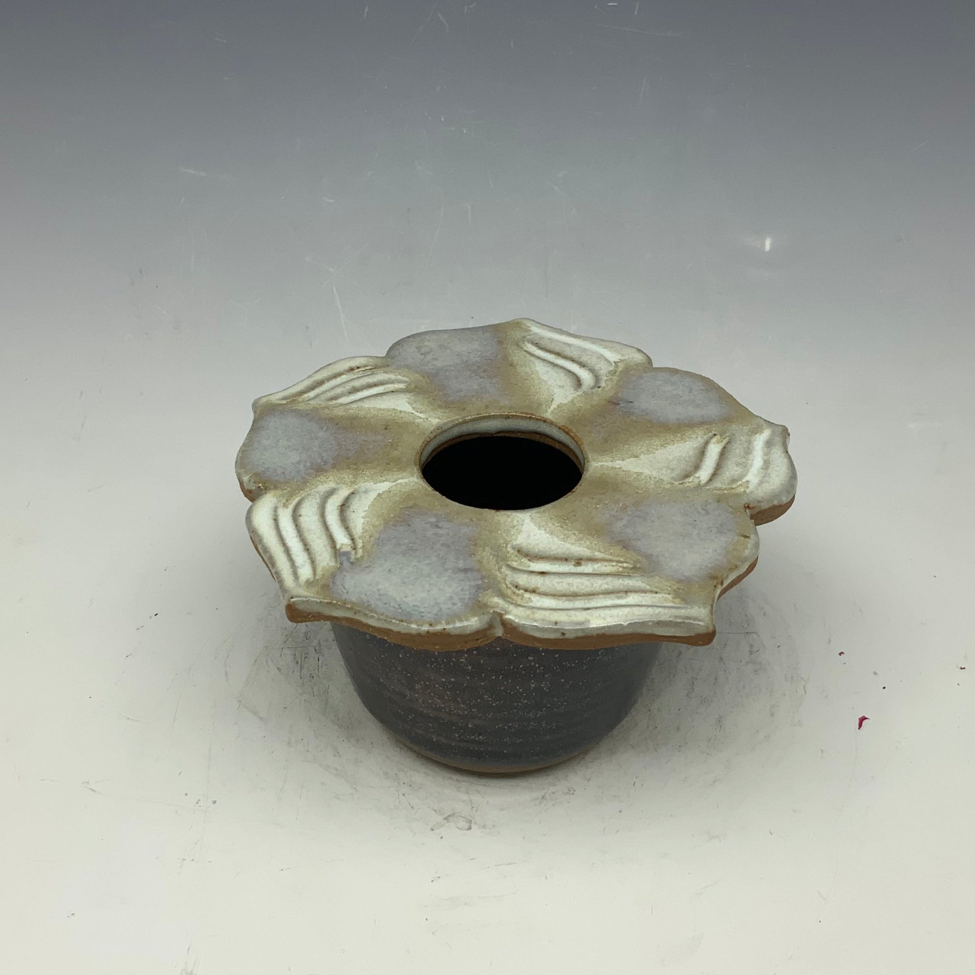 Small pearl lotus flower vase