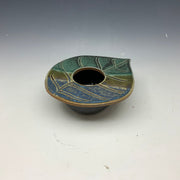 Small  spring leaf flower vase