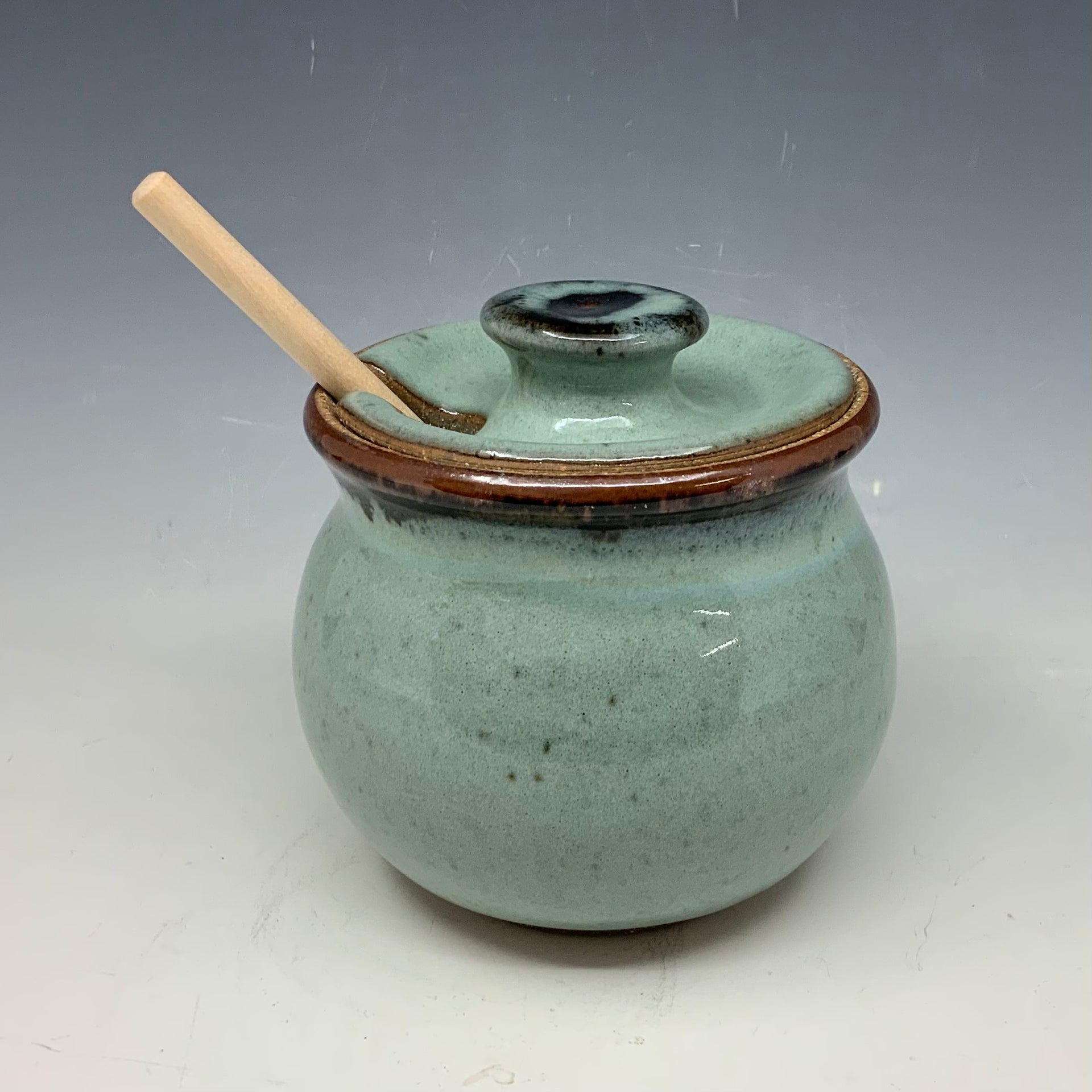 Sage honey pot