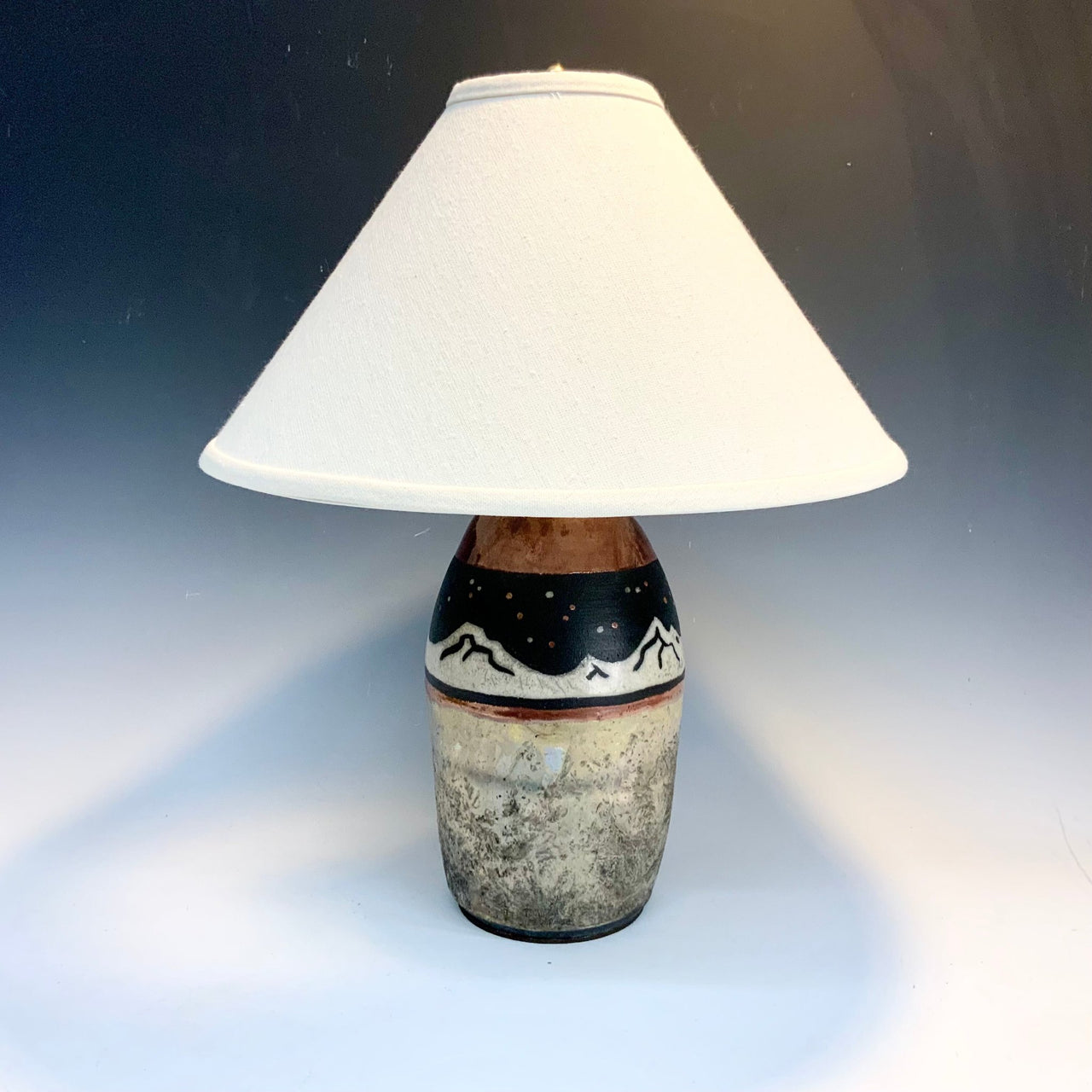 Mountains at night lamp