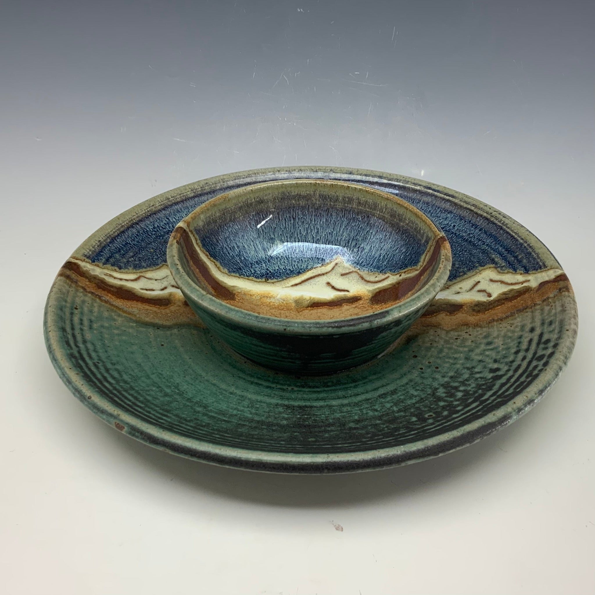 GROVELAND HILL POTTERY deals Chip & Dip