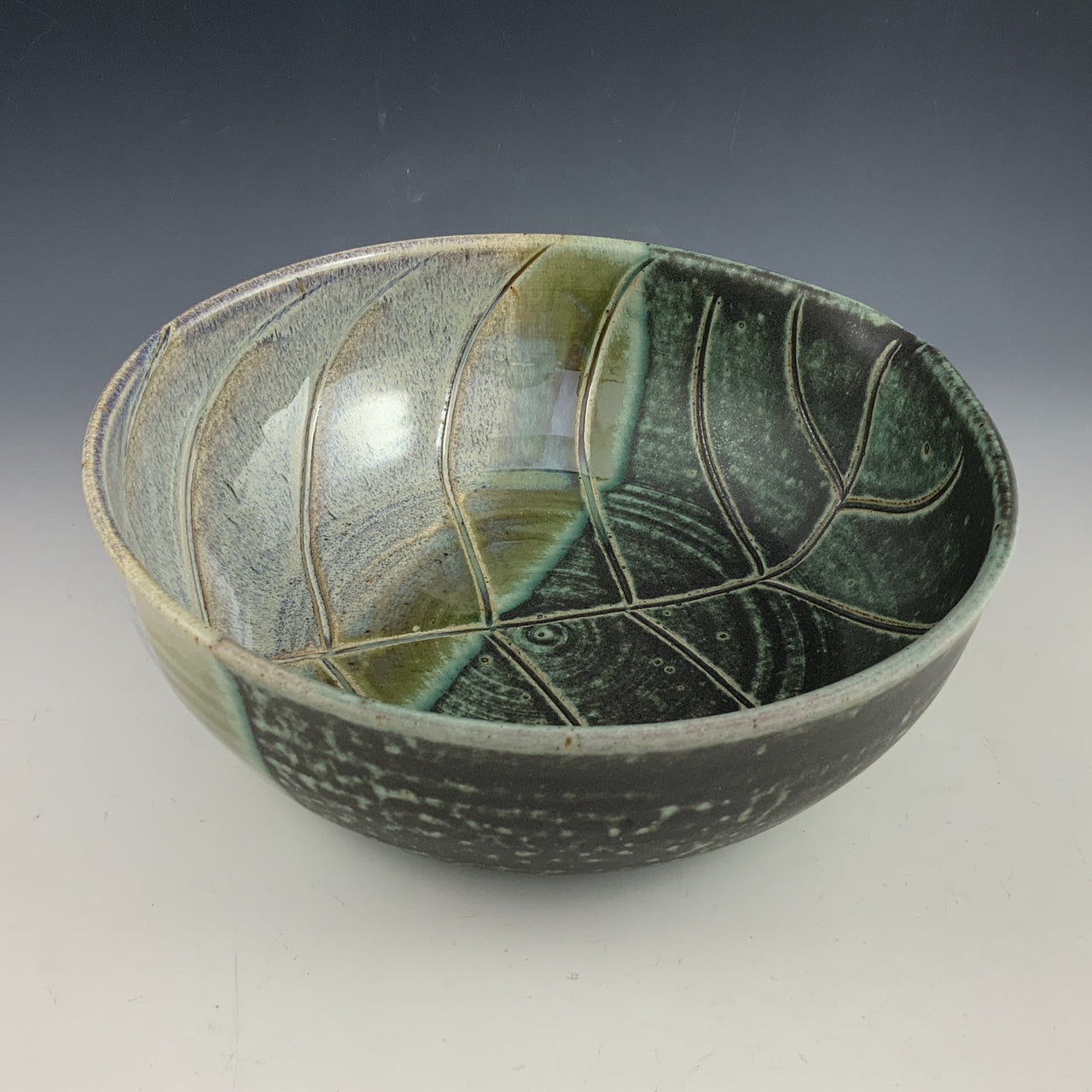 Large leaf bowl